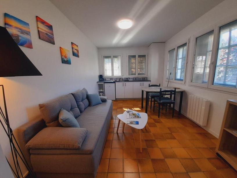 La Bonne Etoile - Chambres D'Hotes Et Appartements - 普卢埃斯卡 外观 照片